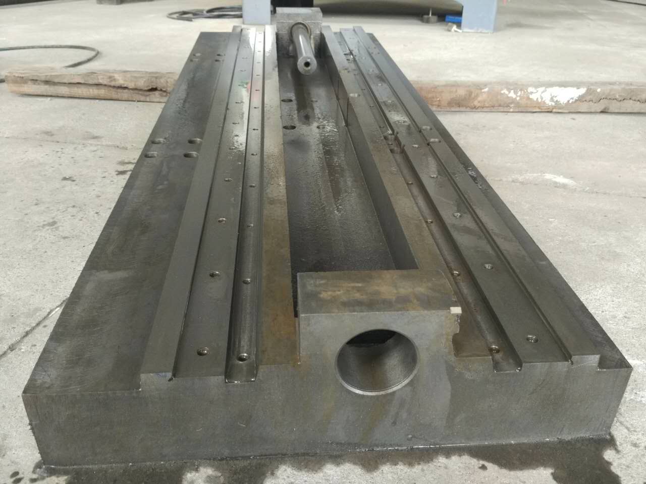 床身打平的效果（凱恩利工人細心后的結(jié)果）